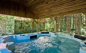 Camping Chalets Spas Pignons Rouges