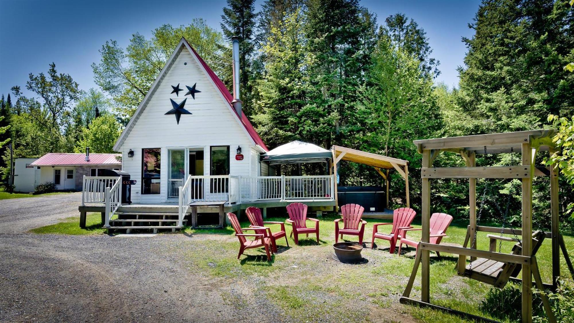 Camping Chalets Spas Pignons Rouges Saint Romain Exterior photo