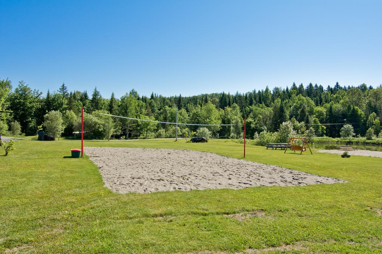 Camping Chalets Spas Pignons Rouges Saint Romain Exterior photo